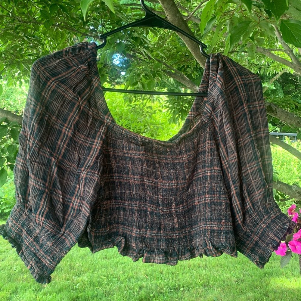American Eagle plaid crop top S